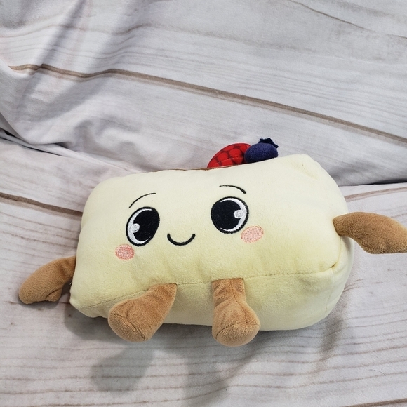 Funko Gamer Desserts Jiggly Cheesecake Plush Stuffed Toy Fruit Top 8 Inch 2022 - Picture 4 of 9